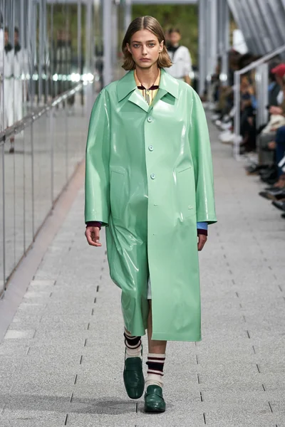 Look 38